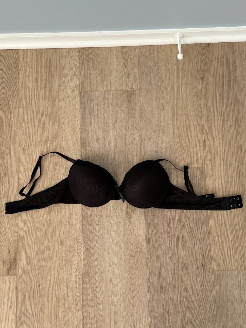 Black Lace-Trim Underwire Bra